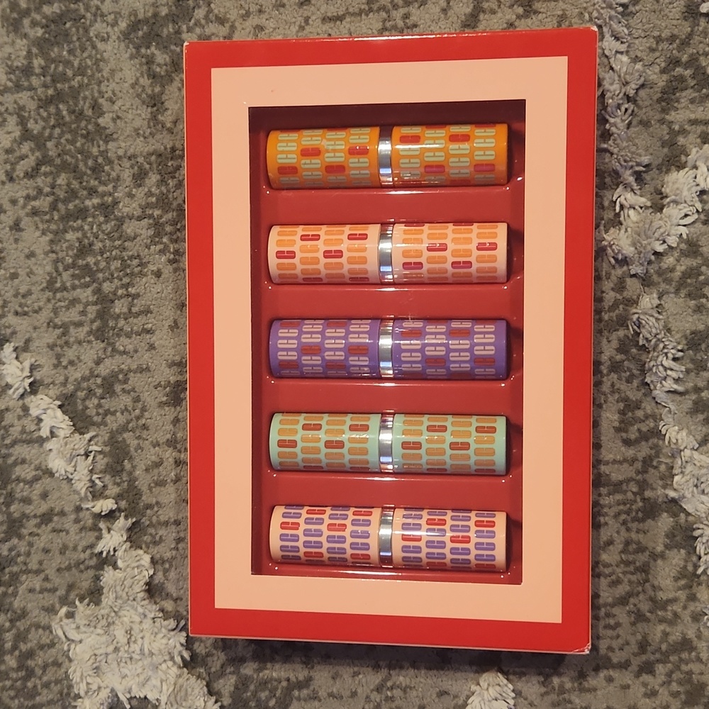 Clinique Kisses 5 Lipstick Set